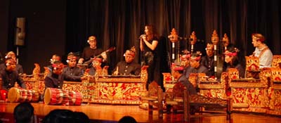 Image - podja_saras_live.jpg